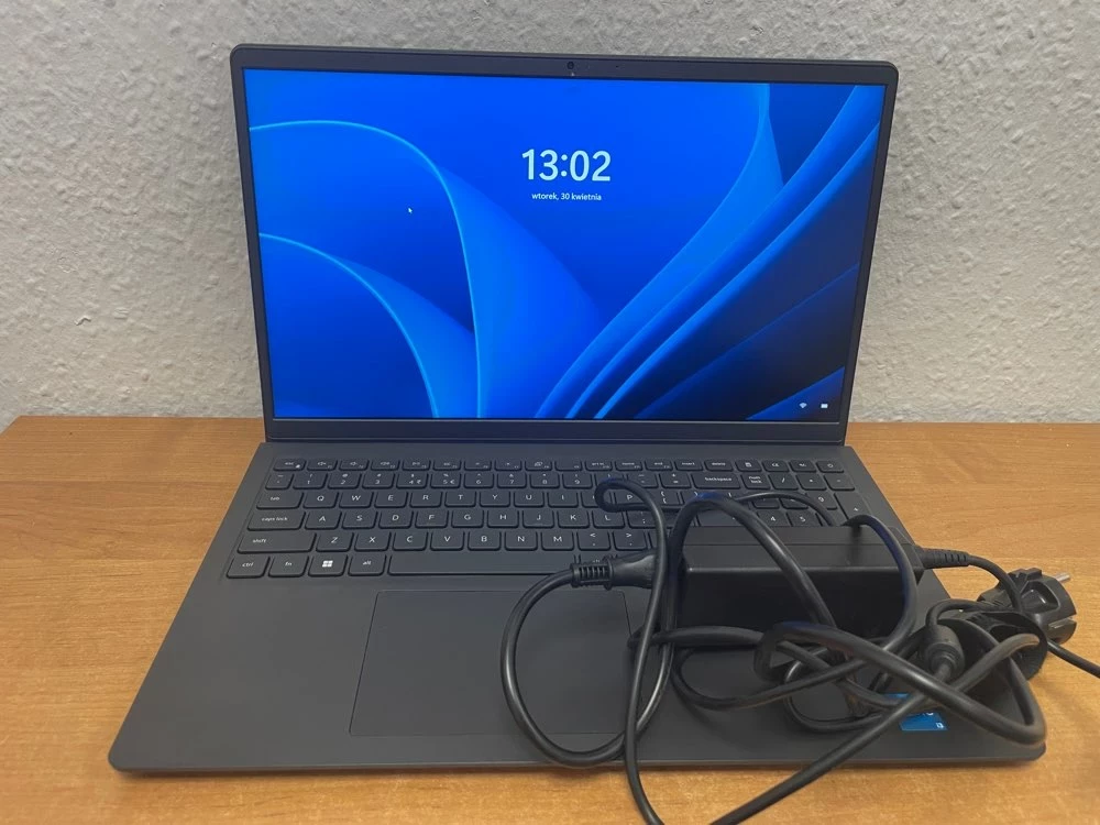 dell-vostro-15-3510-wodna-9-glubczyce