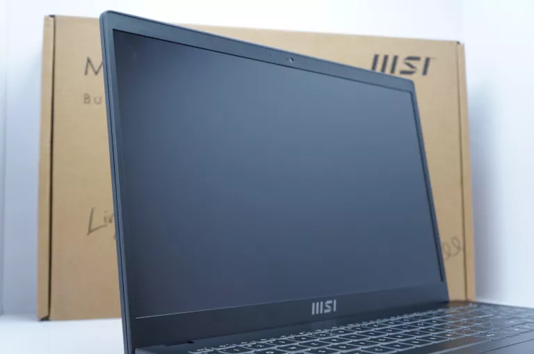 LAPTOP MSI MODERN 15 B11M-060PL