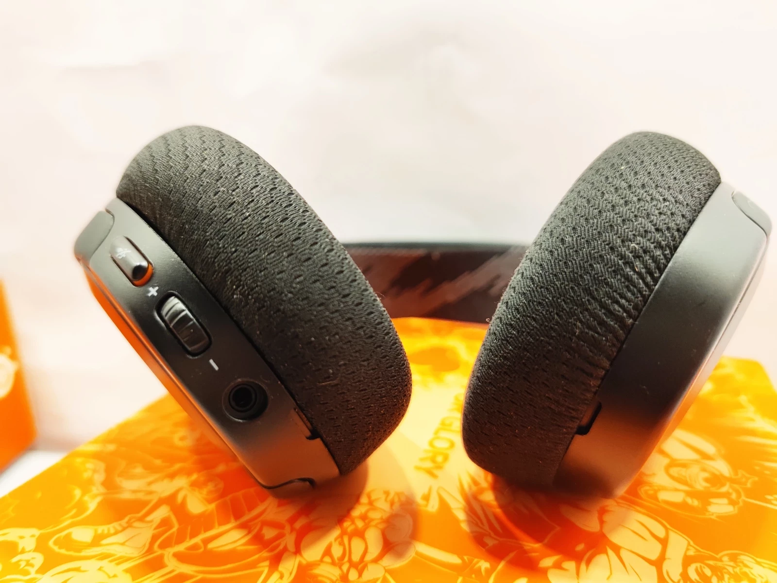 sluchawki-steelseries-arctis-nova-1-czarne-brak-mikrofonu-model-arctis-nova-1