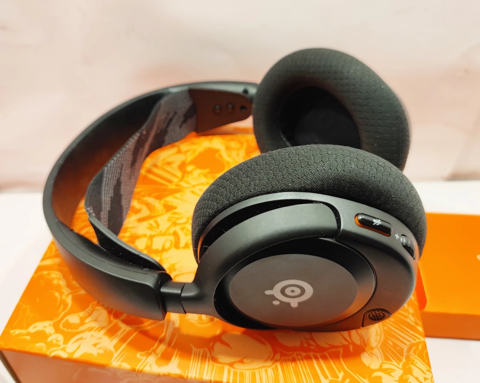 sluchawki-steelseries-arctis-nova-1-czarne-brak-mikrofonu-stan-11323-238062