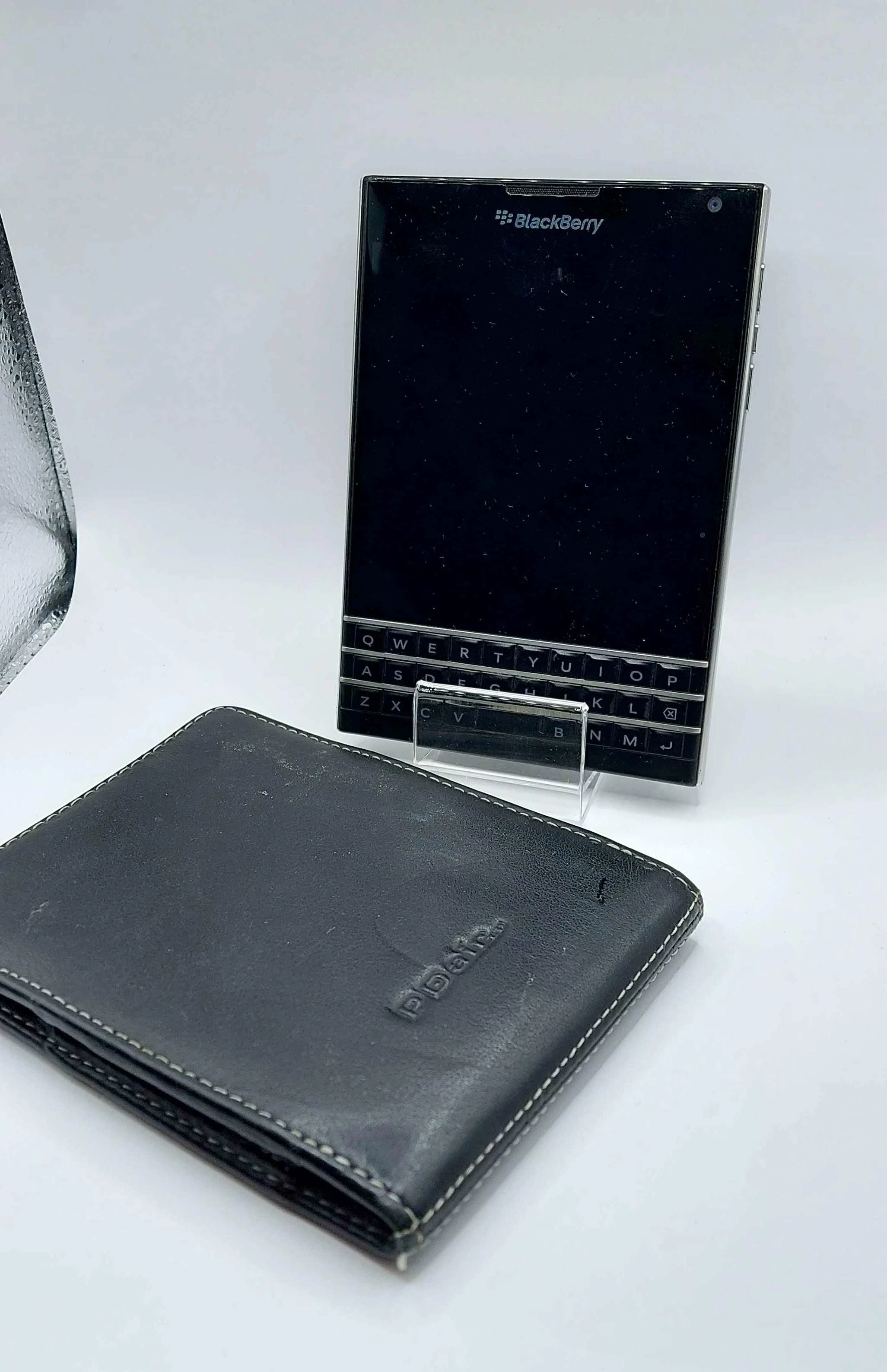 blackberry-passport-sqw100-1-czytaj-opis-stan-uzywany