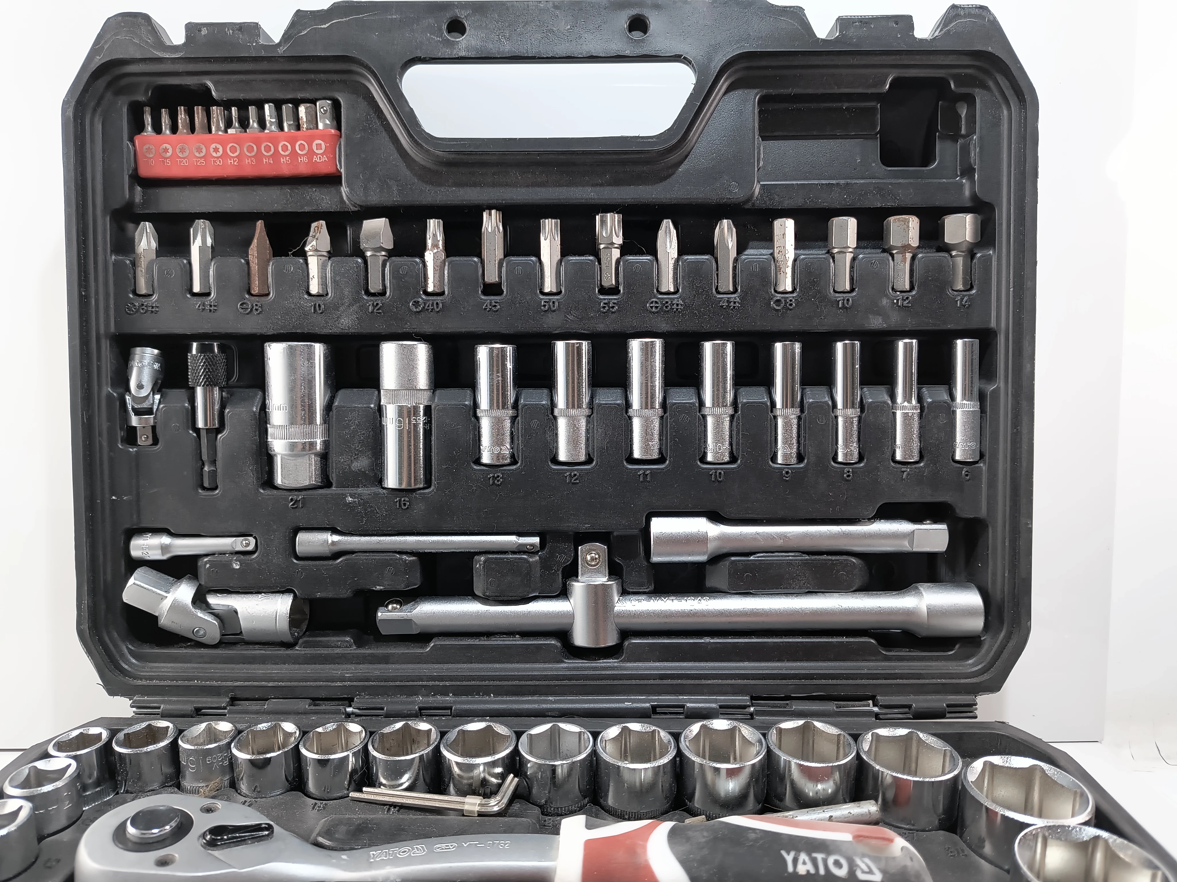 zestaw-narzedzi-yato-yt-12685-100-el-marka-yato