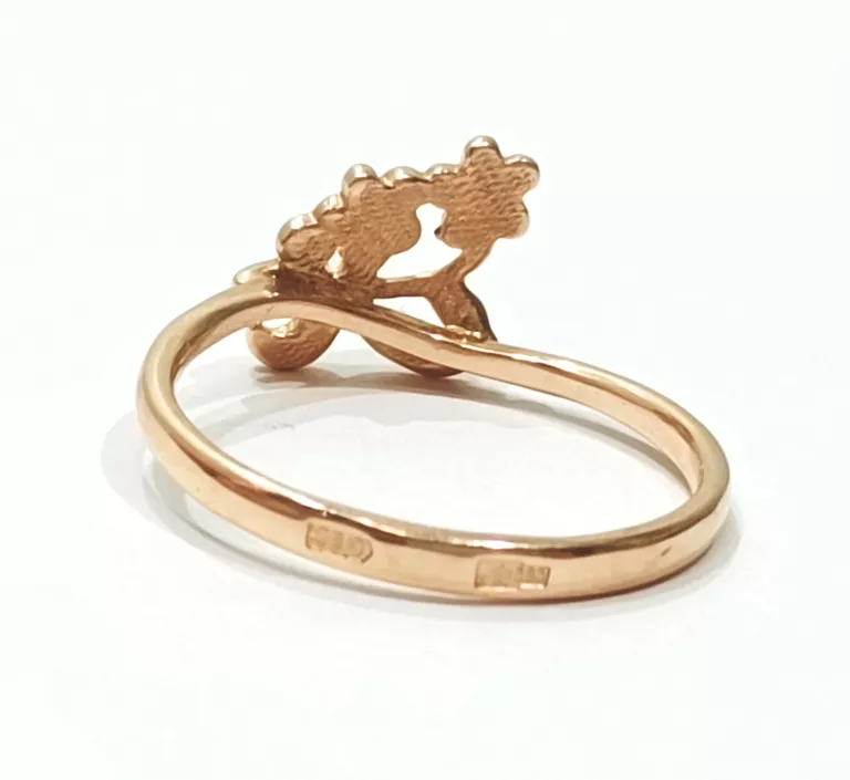 zloty-pierscionek-585-215g-kamien-bez-kamienia