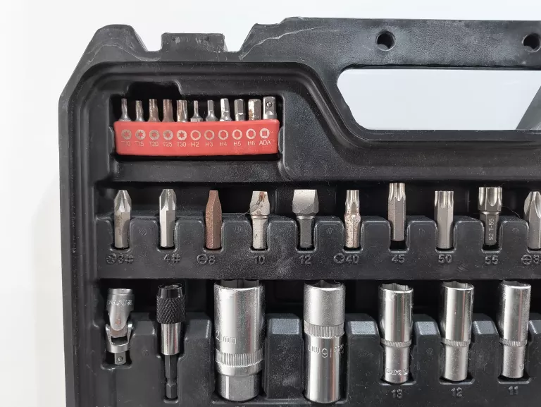 zestaw-narzedzi-yato-yt-12685-100-el-product-id-c3f2b0ee-ed7f-47c2-8868-f250350acb97