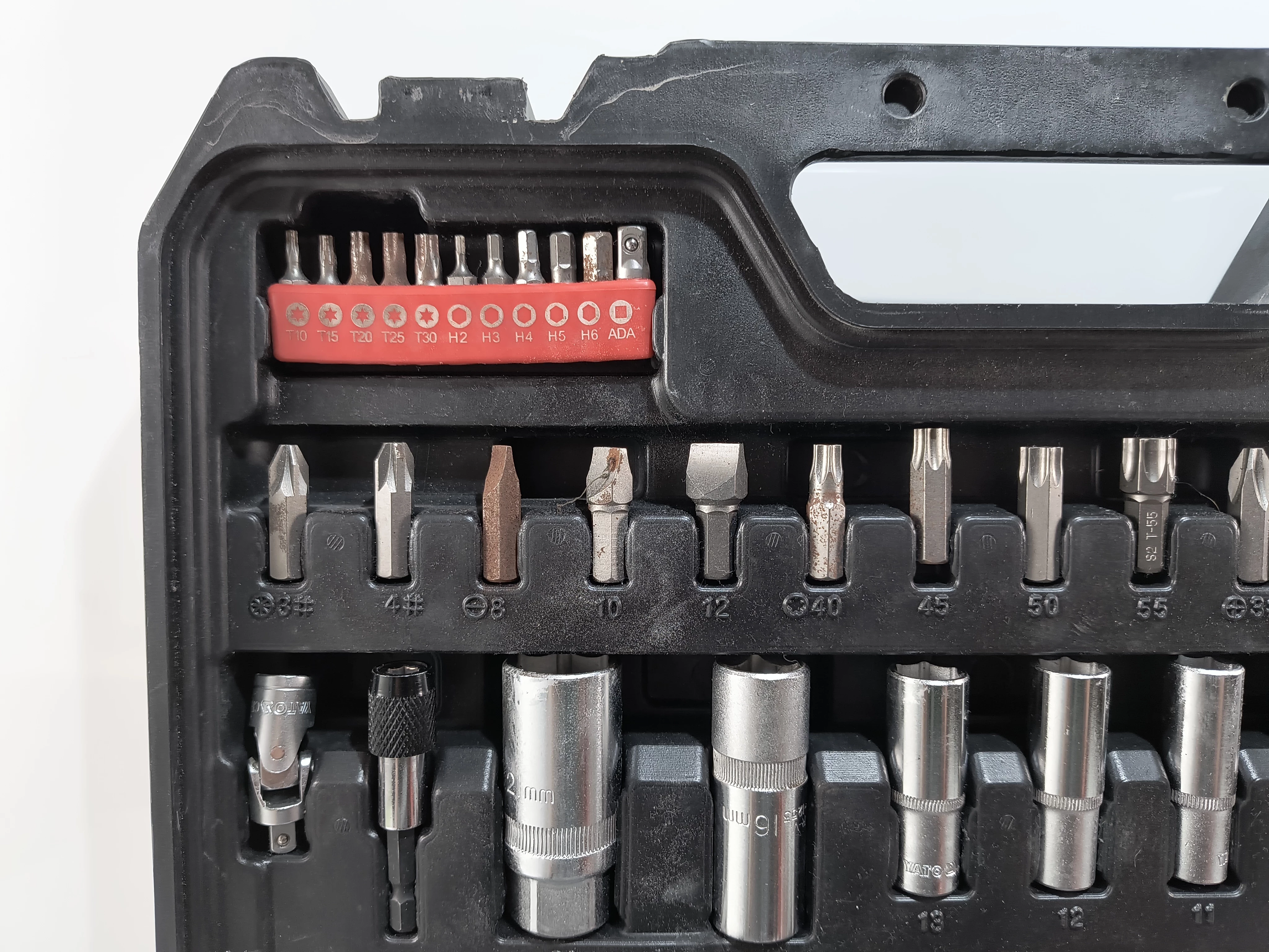 zestaw-narzedzi-yato-yt-12685-100-el-product-id-c3f2b0ee-ed7f-47c2-8868-f250350acb97