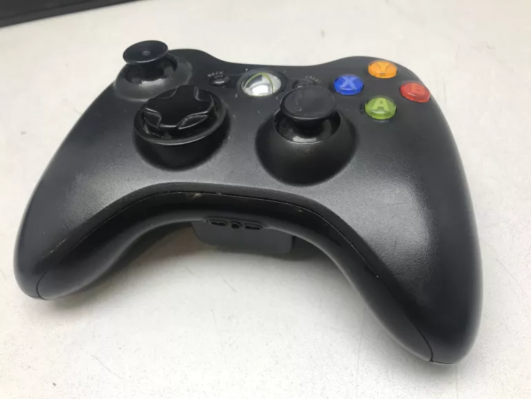 KONSOLA MICROSOFT XBOX 360 SLIM 320 GB