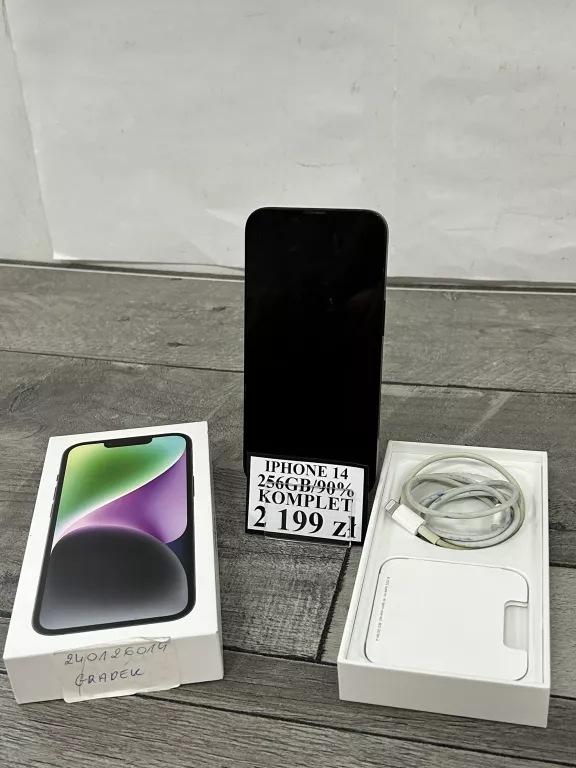 TELEFON IPHONE 14