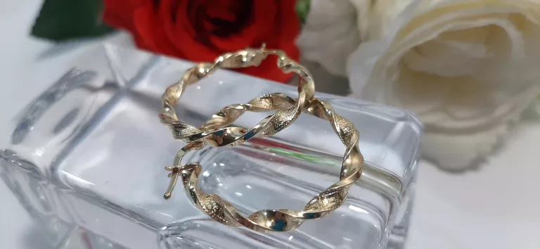 ZŁOTE KOLCZYKI KOŁA Z WZOREM VERSACE 2,71G 585