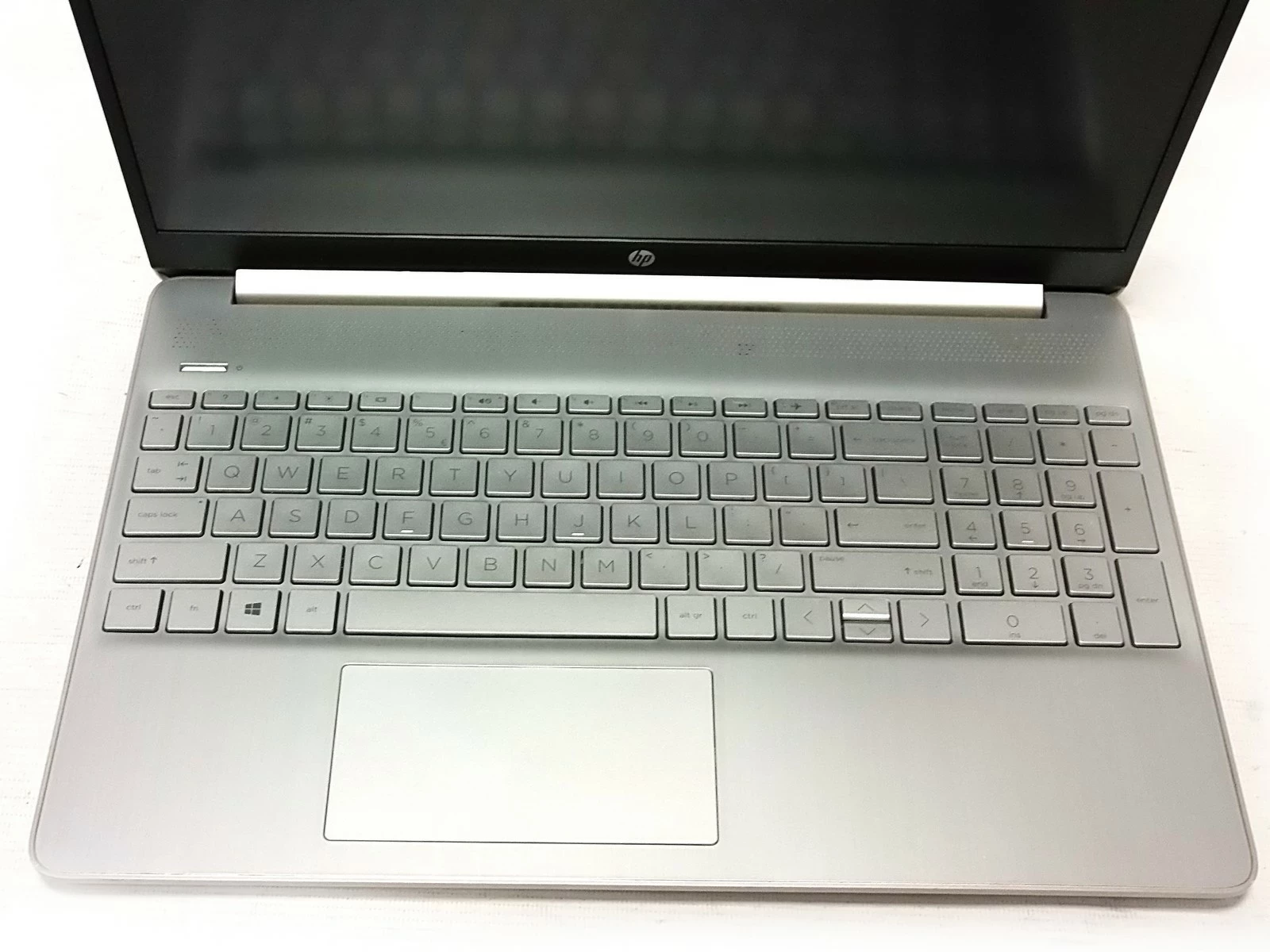 laptop-hp-15s-fq2011nw-i3-1115g4-8256gb-win11-rozdzielczosc-px-1920-x-1080