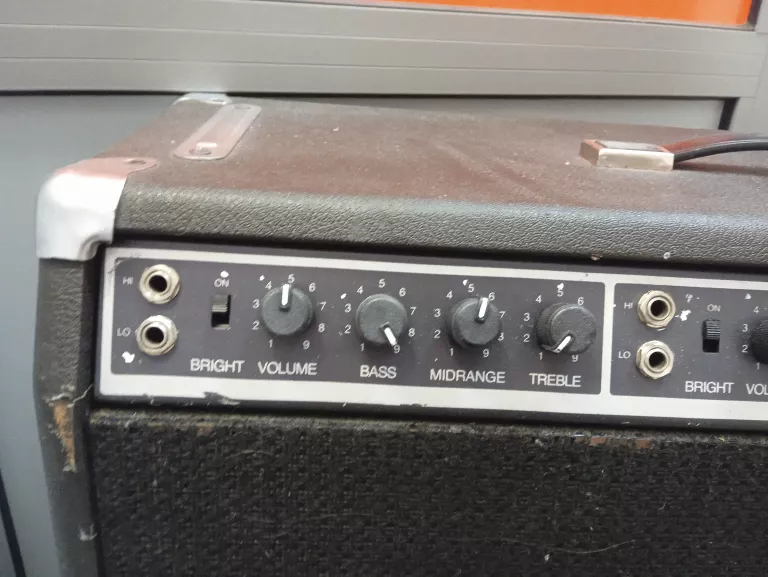 WZMACNIACZ GITAROWY LAB SERIES L5 CZARNY