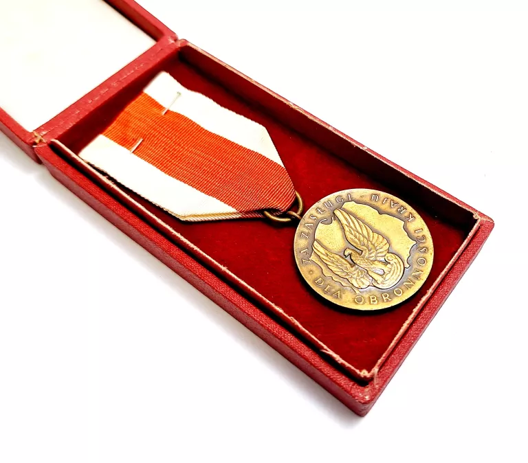 MEDAL BRĄZOWY ZA ZASŁUGI DLA OBRONNOŚCI KRAJU