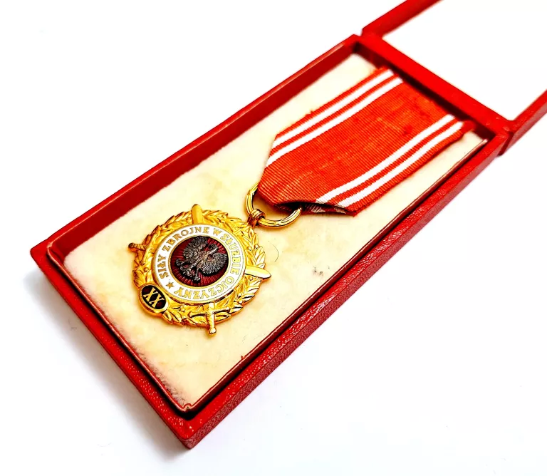 MEDAL ZŁOTY SIŁY ZBROJNE W SŁUŻBIE OJCZYZNY