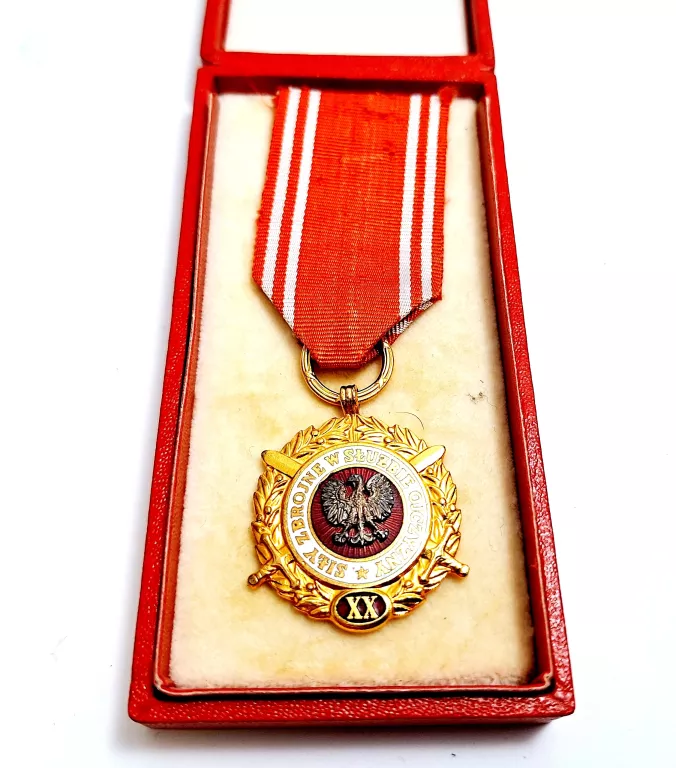 MEDAL ZŁOTY SIŁY ZBROJNE W SŁUŻBIE OJCZYZNY