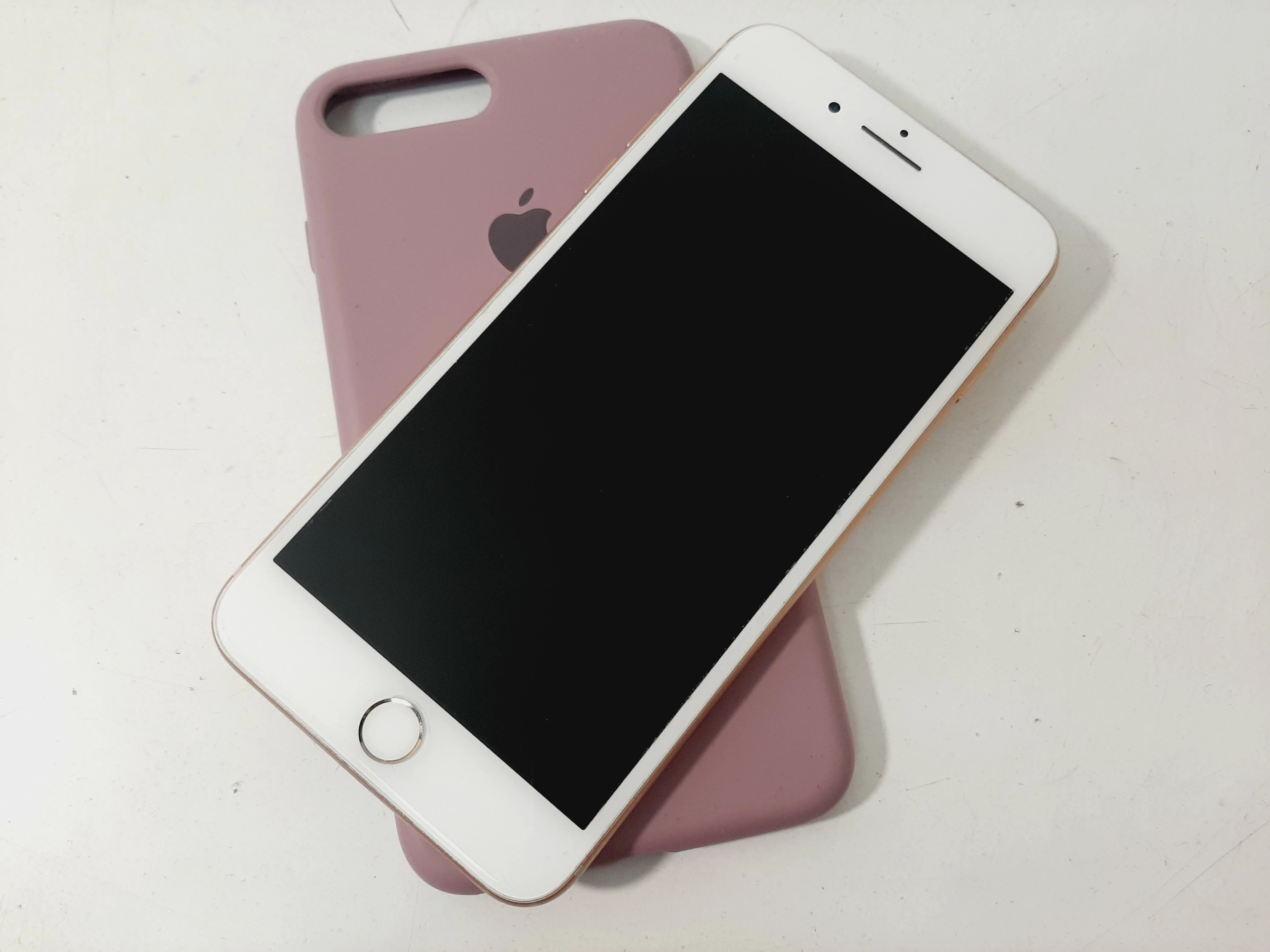 telefon-iphone-8-plus-64-gb-kondycja-80-system-operacyjny-ios