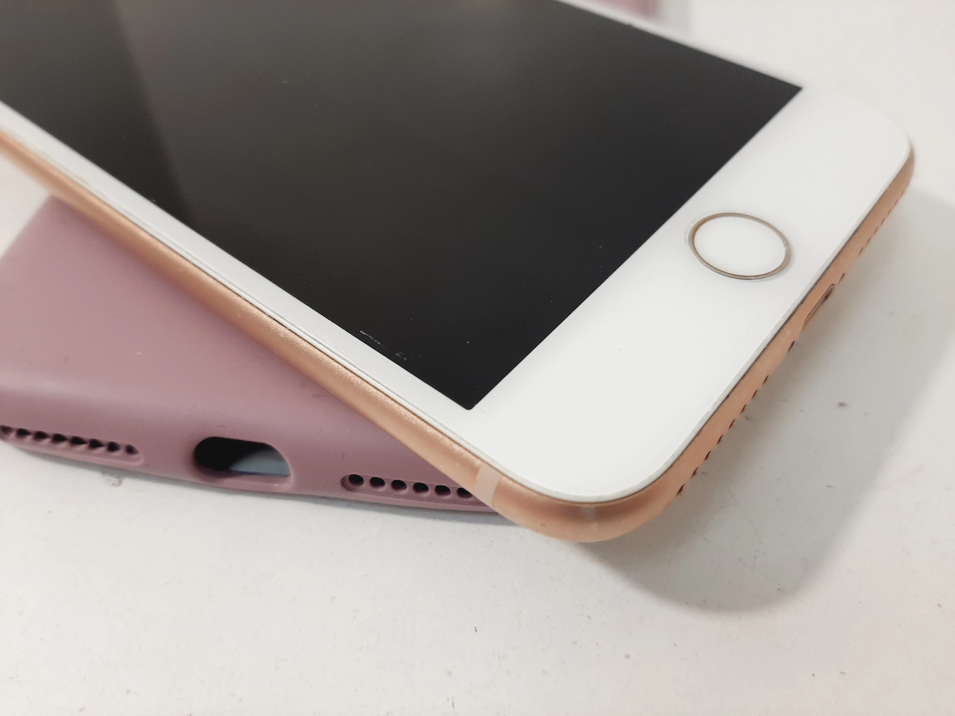 telefon-iphone-8-plus-64-gb-kondycja-80-stan-uzywany