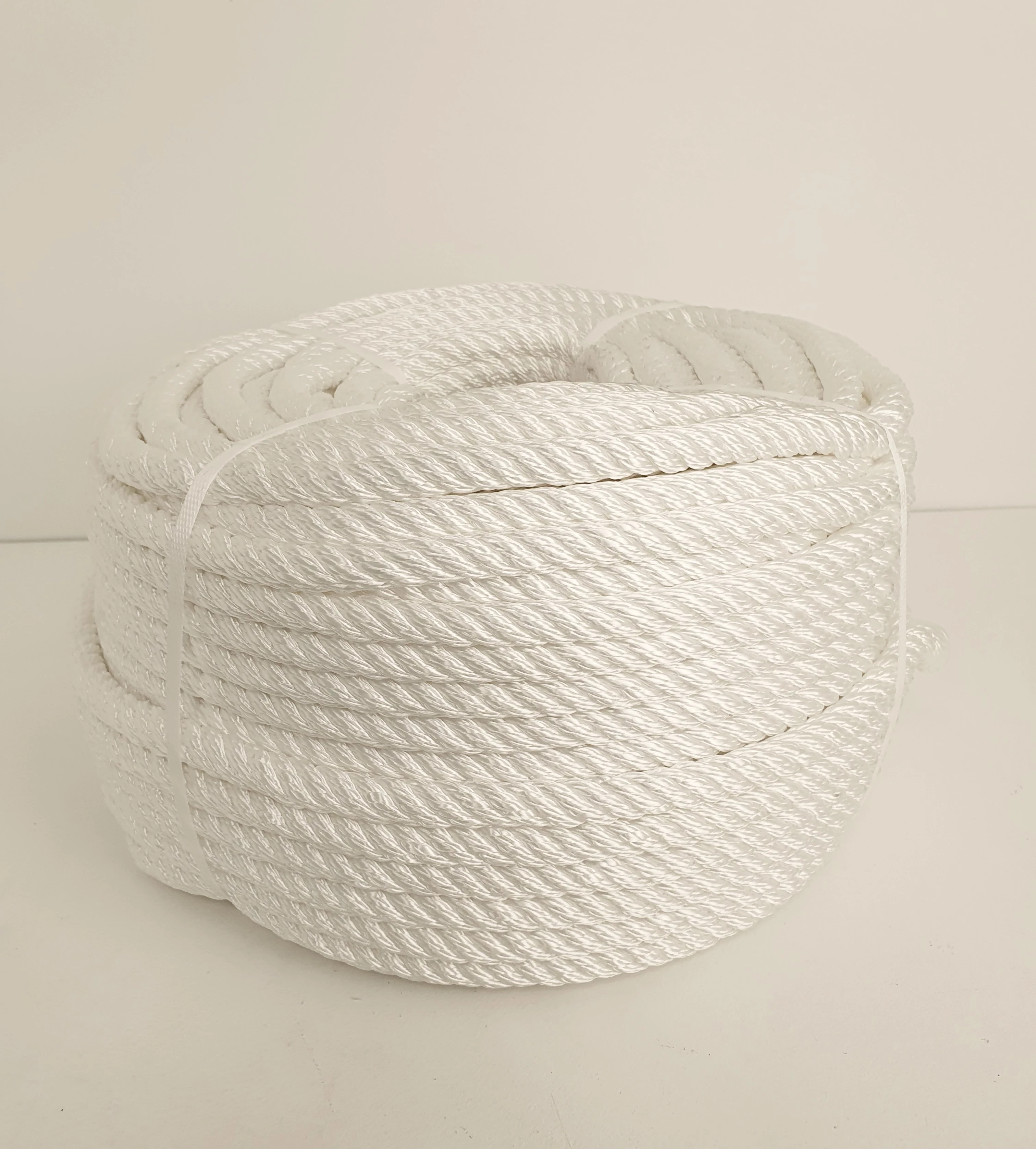 lina-do-mocowania-siatek-30-kn-100m-lubelska-40-sj-krasnik