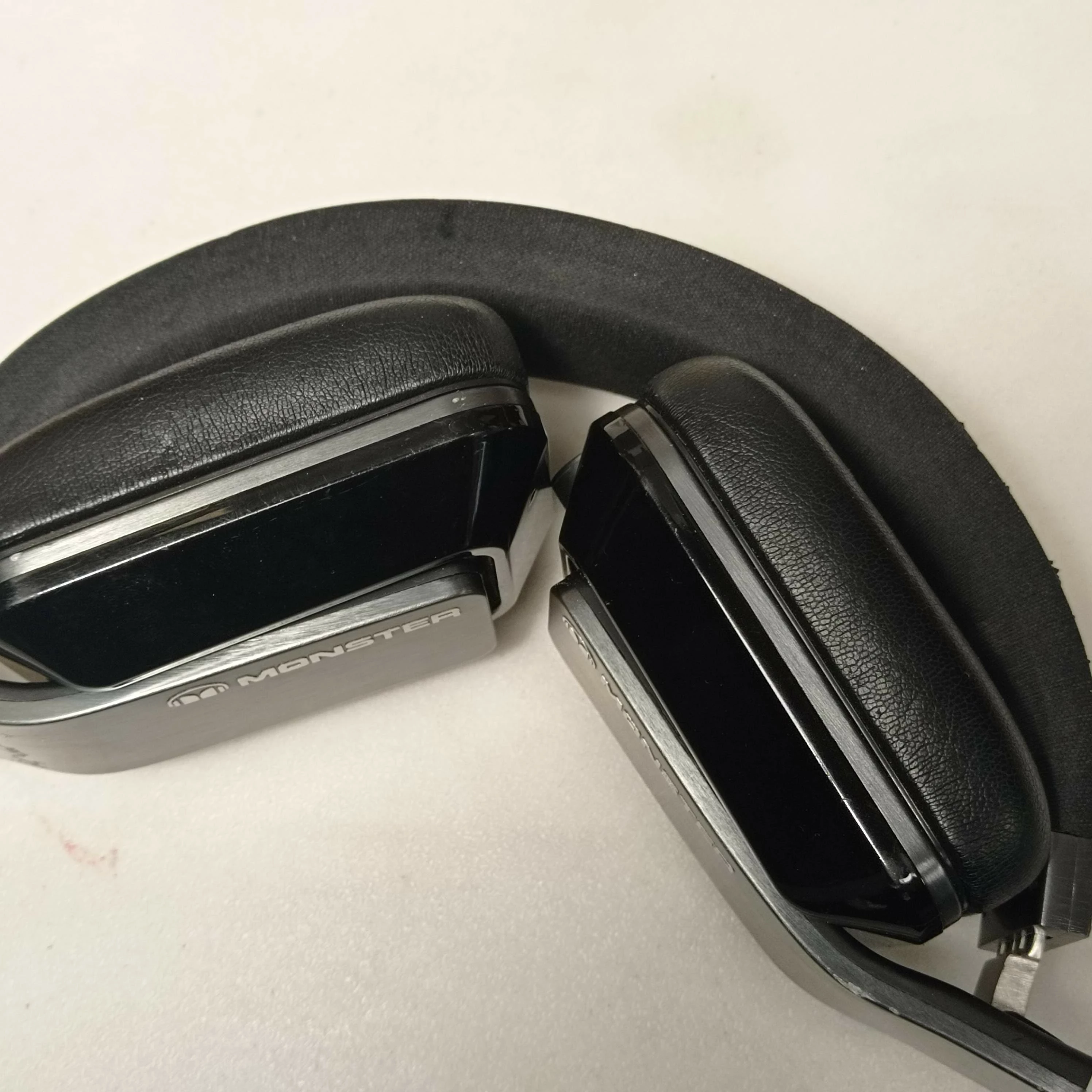 sluchawki-monster-inspiration-kod-producenta-inspiration