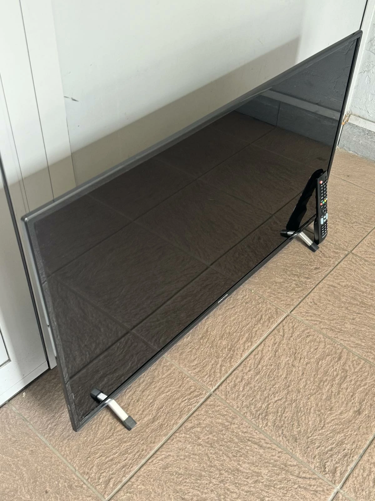 telewizor-led-manta-led94005-40-full-hd-dvb-t2-marka-manta