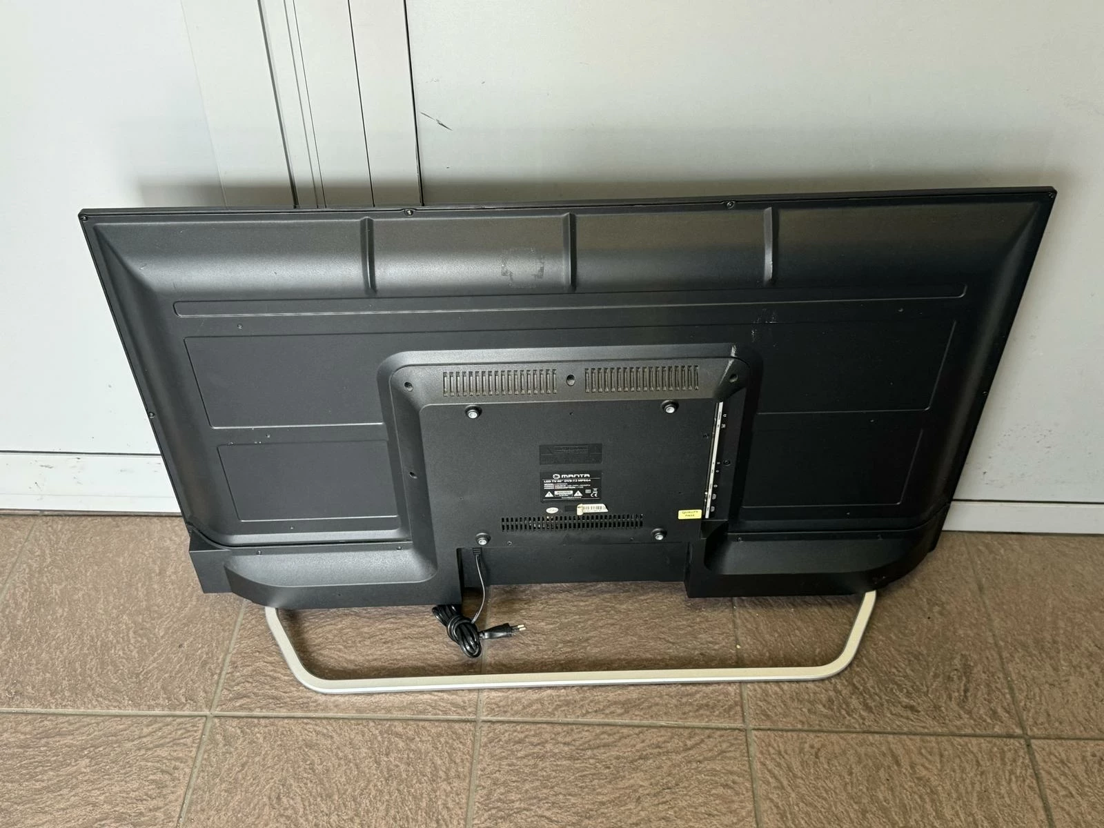 telewizor-led-manta-led94005-40-full-hd-dvb-t2-przekatna-ekranu-cale-40