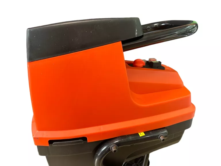 ROZDRABNIARKA DO GAŁĘZI BLACK&DECKER GS2400