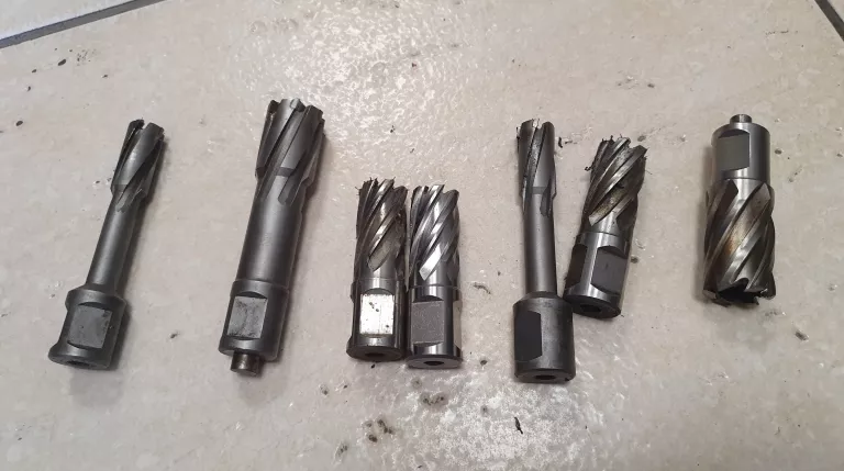 WIERTARKA MAGNETYCZNA MAKITA HB500 Z WALIZKĄ