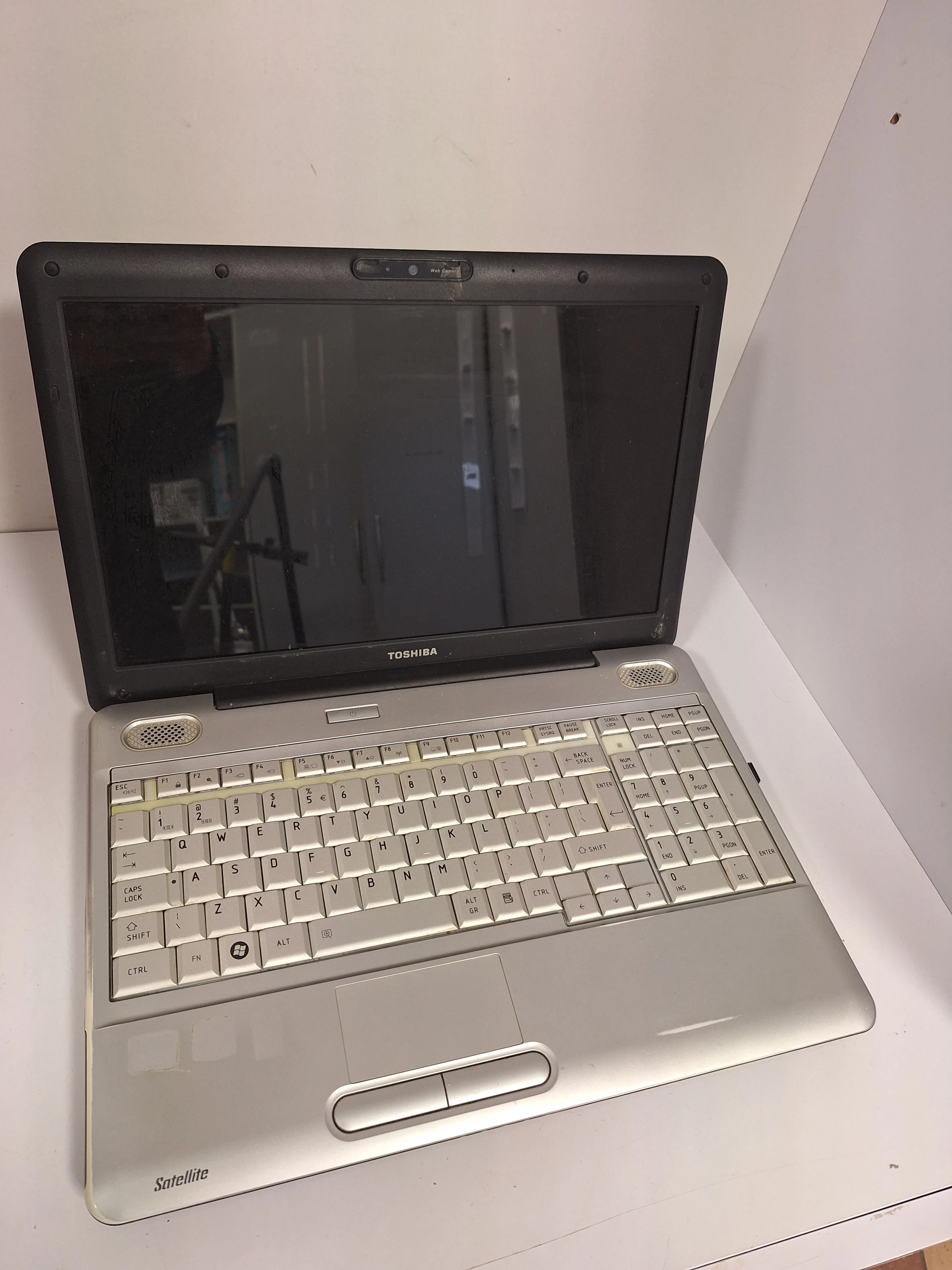 laptop-toshiba-satellite-l500-1ef-liczba-rdzeni-procesora-4329-2