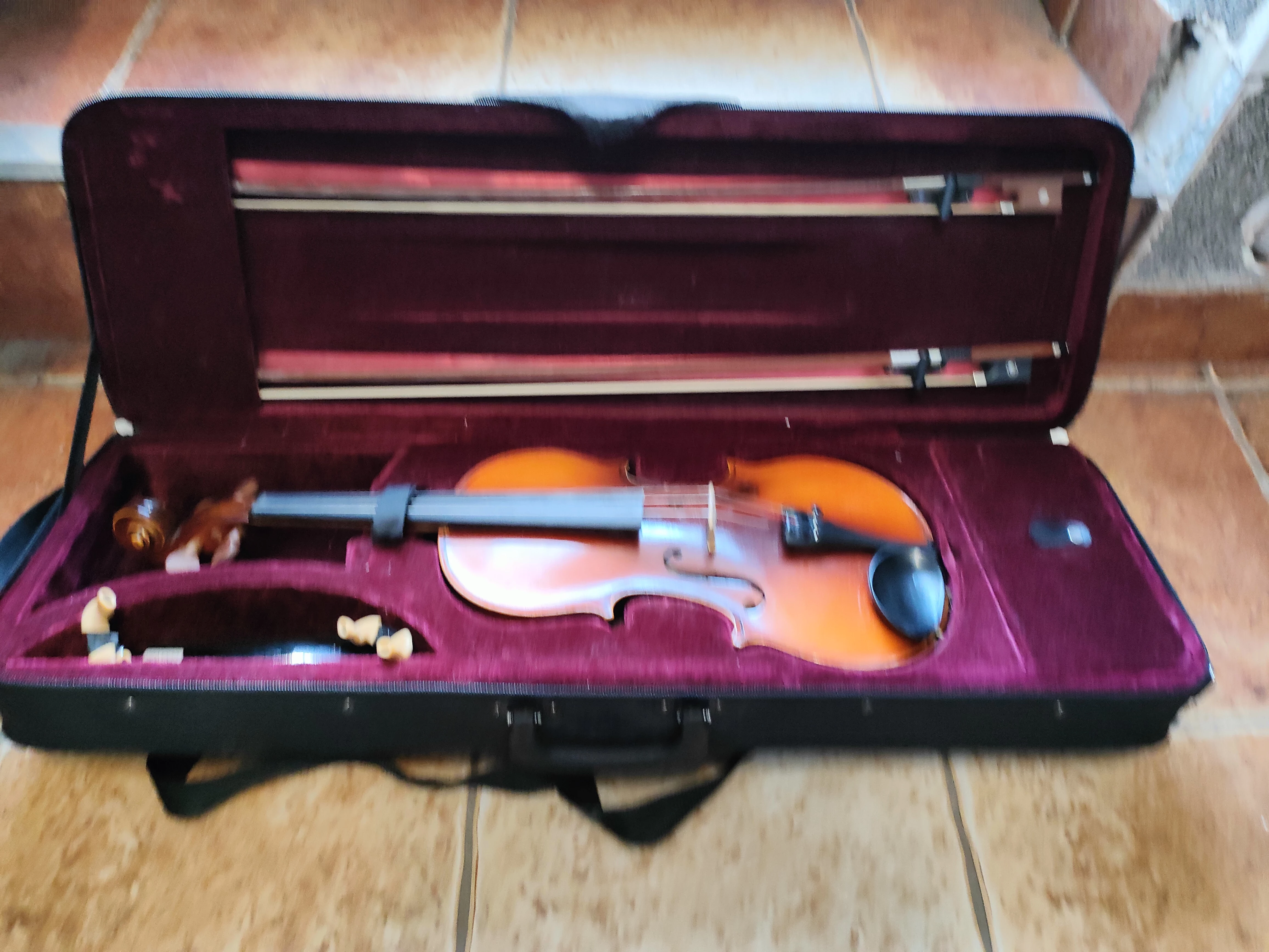 skrzypce-antonius-stradivarius-cremonensis-faciebat-anno-1713-w-etui-stan-uzywany