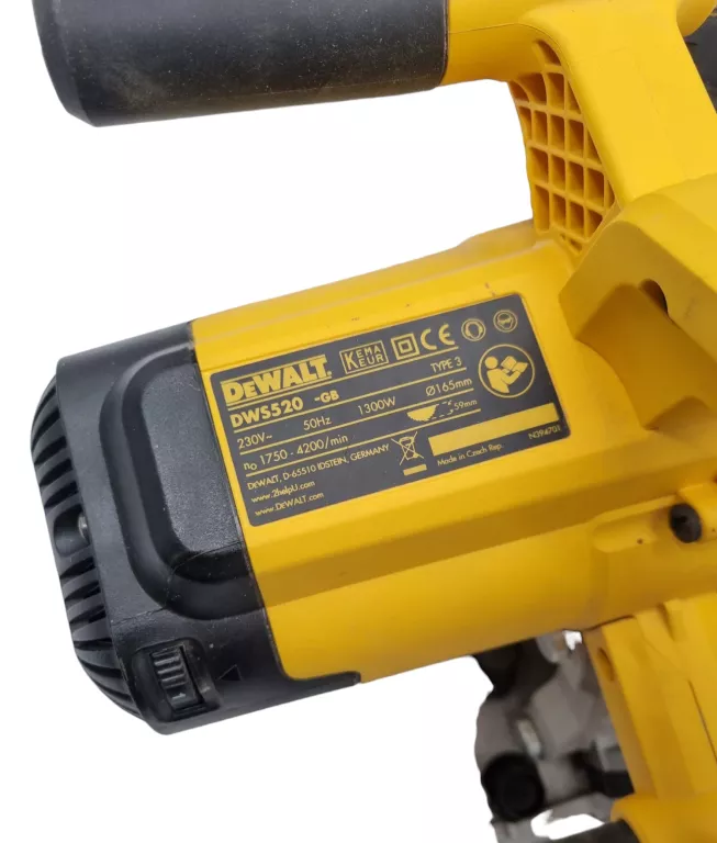 PILARKO-ZAGŁĘBIARKA ELEKTRYCZNA DEWALT 1300 W DWS 520 + PROWADNICA
