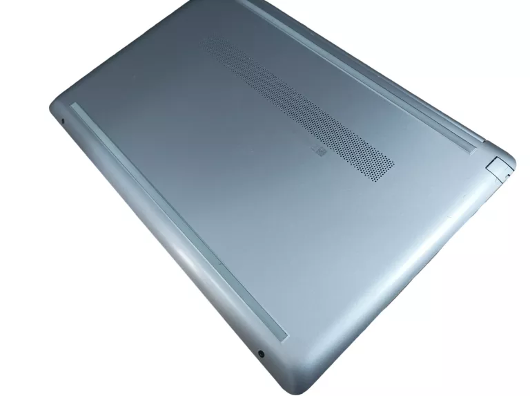LAPTOP HP 250 G8 - INTEL I3 - 16/256 GB SSD - OPIS