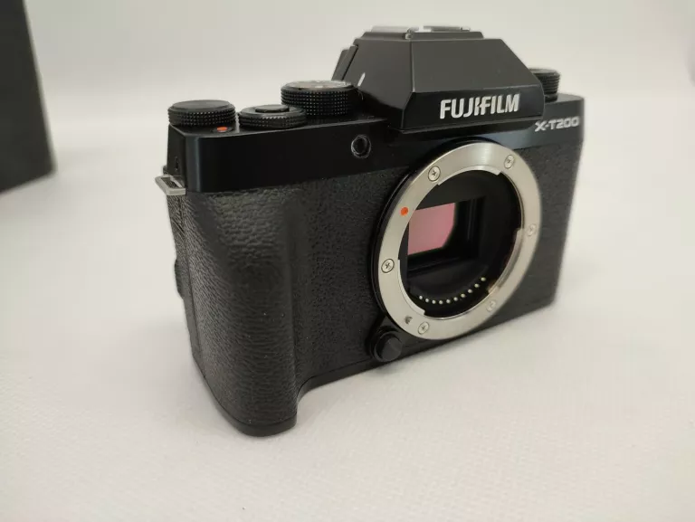 APARAT FUJIFILM X-T200 OBIEKTYW