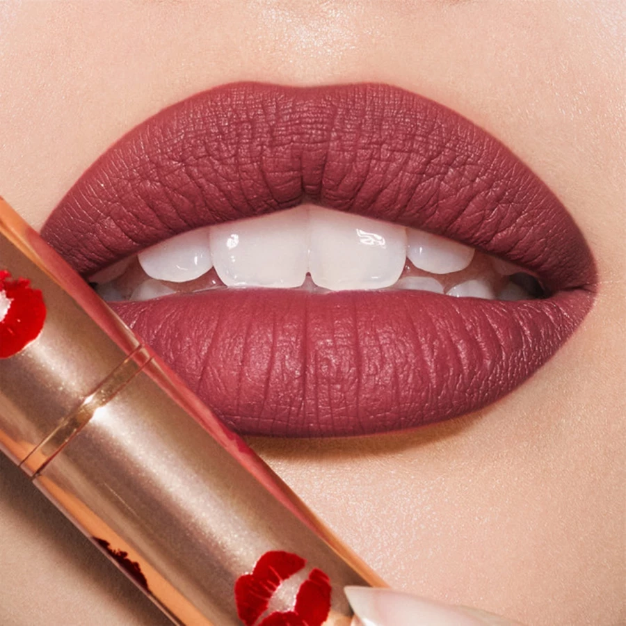 charlotte-tilbury-limitless-lucky-lips-berry-lucky-pomadka-15-g-stan-11323-1