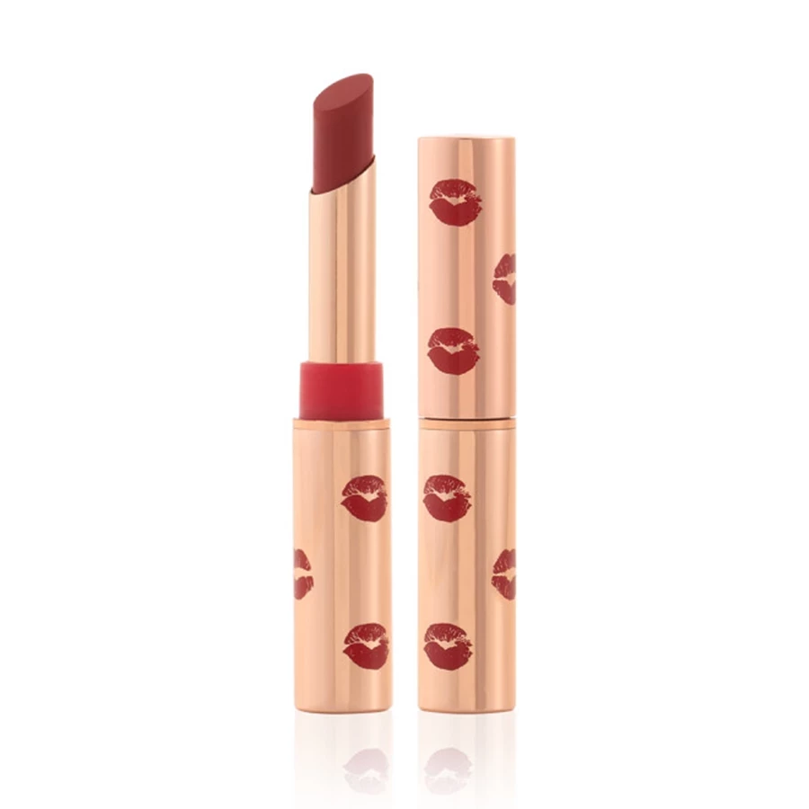 charlotte-tilbury-limitless-lucky-lips-berry-lucky-pomadka-15-g-ean-gtin-5056446601276