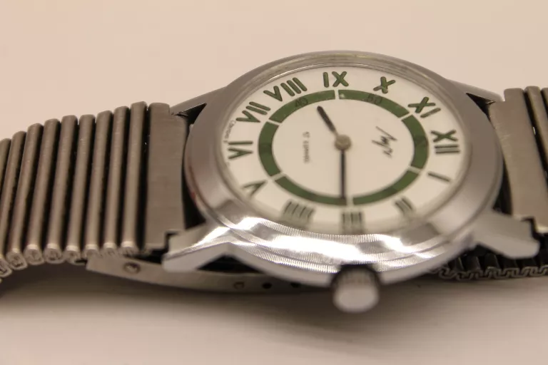 zegarek-mechaniczny-lucz-made-in-bialorus-gajowicka-96-wroclaw