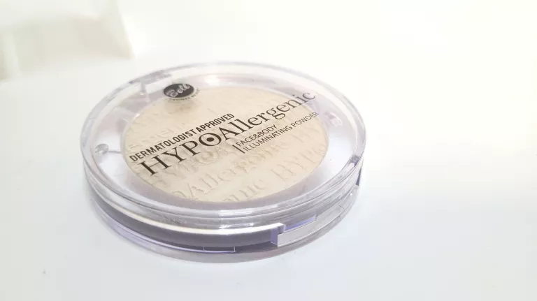 BELL HYPOALLERGENIC FACE & BODY ROZŚWIETLACZ DO TWARZY COOL NO 1