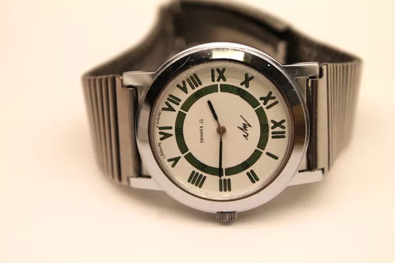 zegarek-mechaniczny-lucz-made-in-bialorus-gajowicka-96-wroclaw