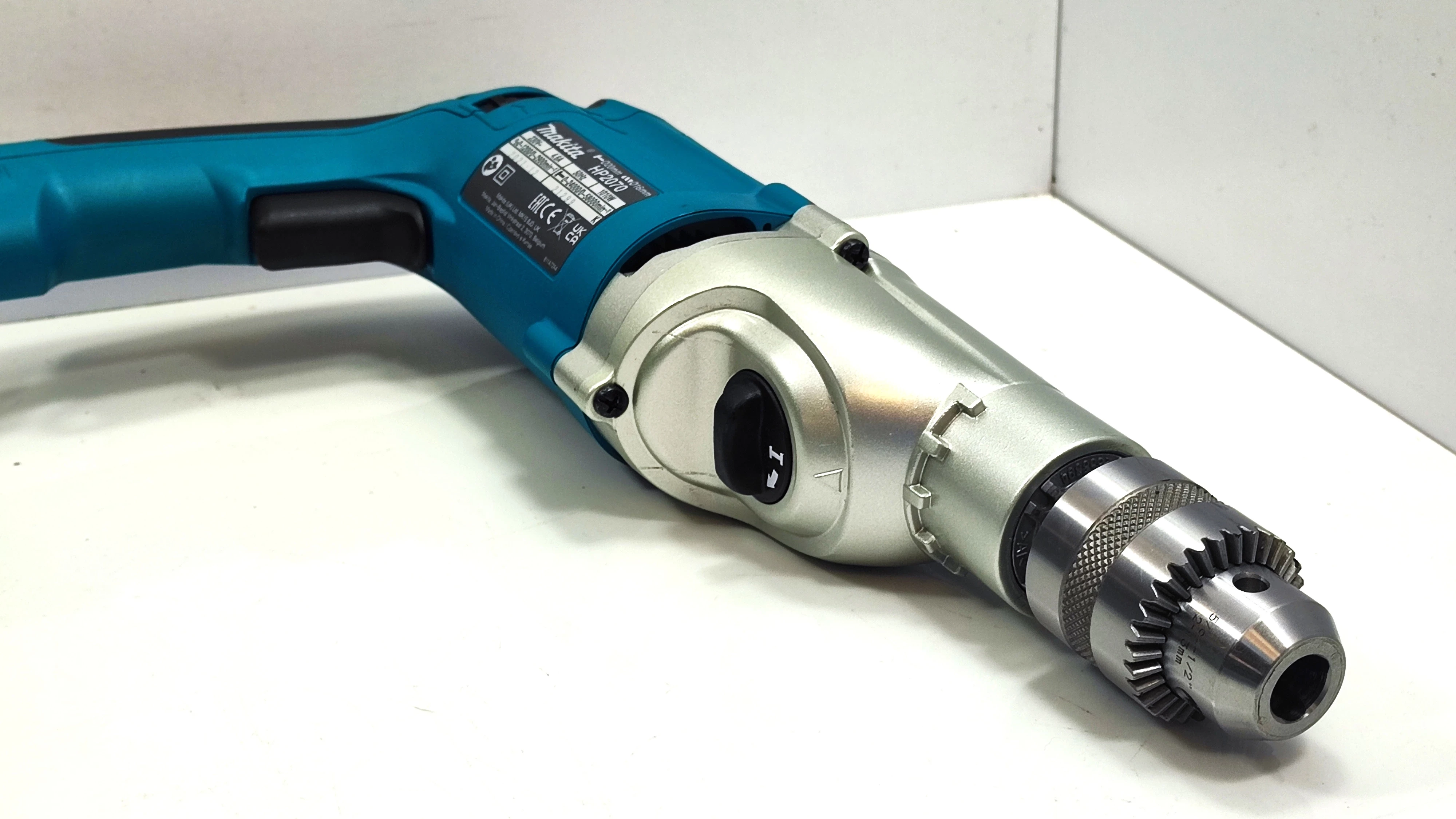 wiertarka-makita-hp2070j-typ-uchwytu-zebaty