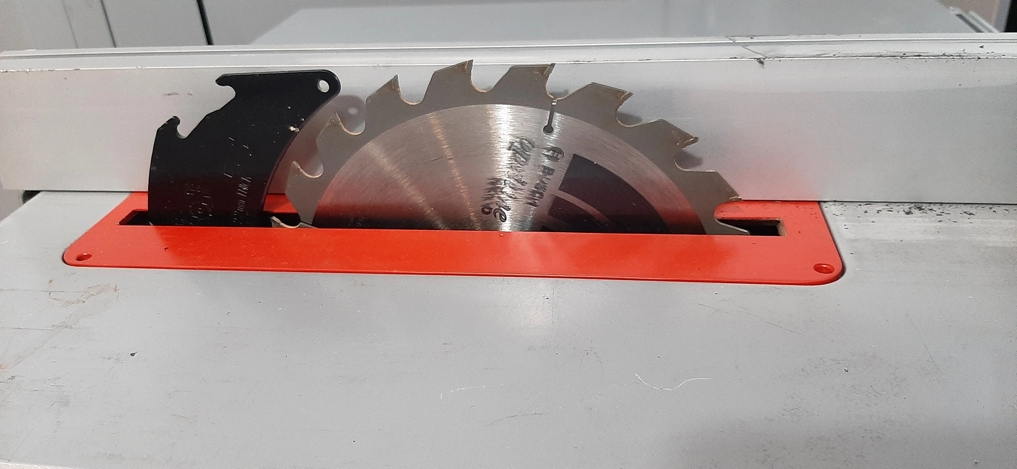 pilarka-stolowa-bosch-gts-635-216-ladny-stan-srednica-otworu-pily-30