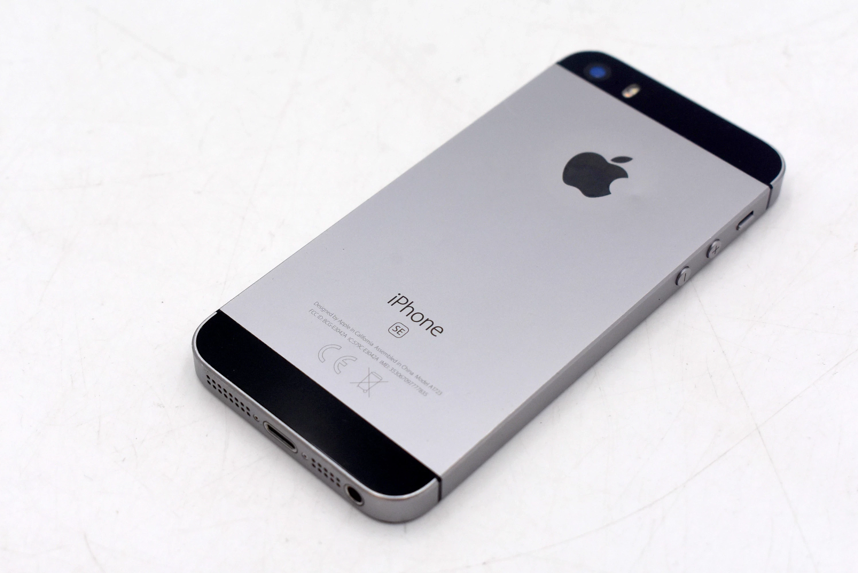 smartfon-apple-iphone-se-2-gb-32-gb-4g-lte-szary-bat-85-kolor-szary