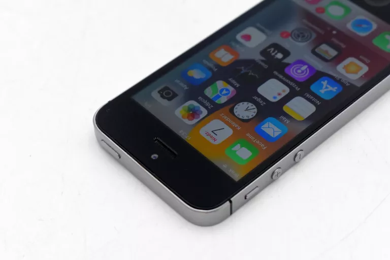 SMARTFON APPLE IPHONE SE 2 GB / 32 GB 4G (LTE) SZARY BAT 85%