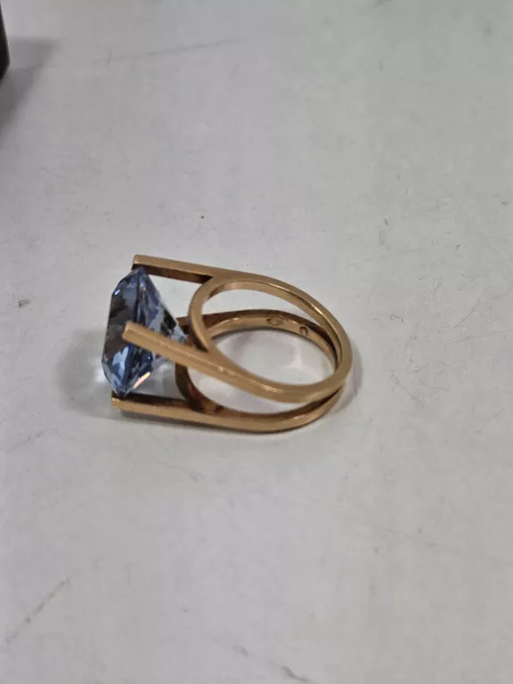 piekny-zloty-pierscionek-z-topazem585925g15r-cechy-nie-zawiera-niklu