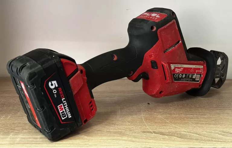 PIŁA SZABLASTA MILWAUKEE M18 FHZ Z BATERIĄ 5AH