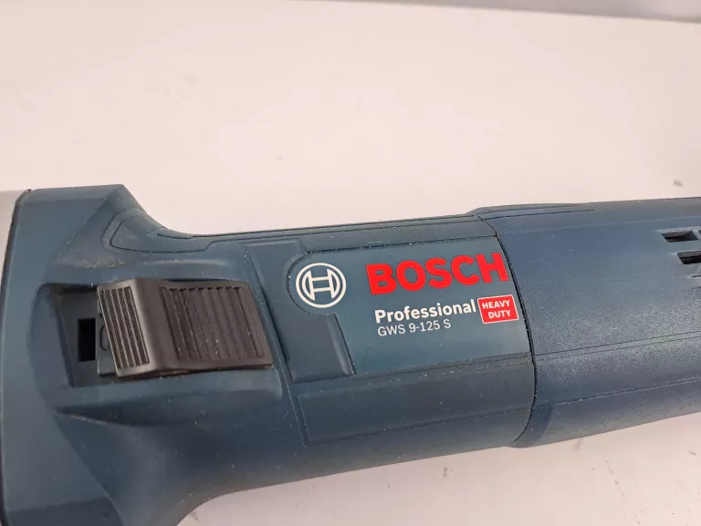 SZLIFIERKA KĄTOWA BOSCH 900 W 230 V TARCZA 125 MM GWS 9