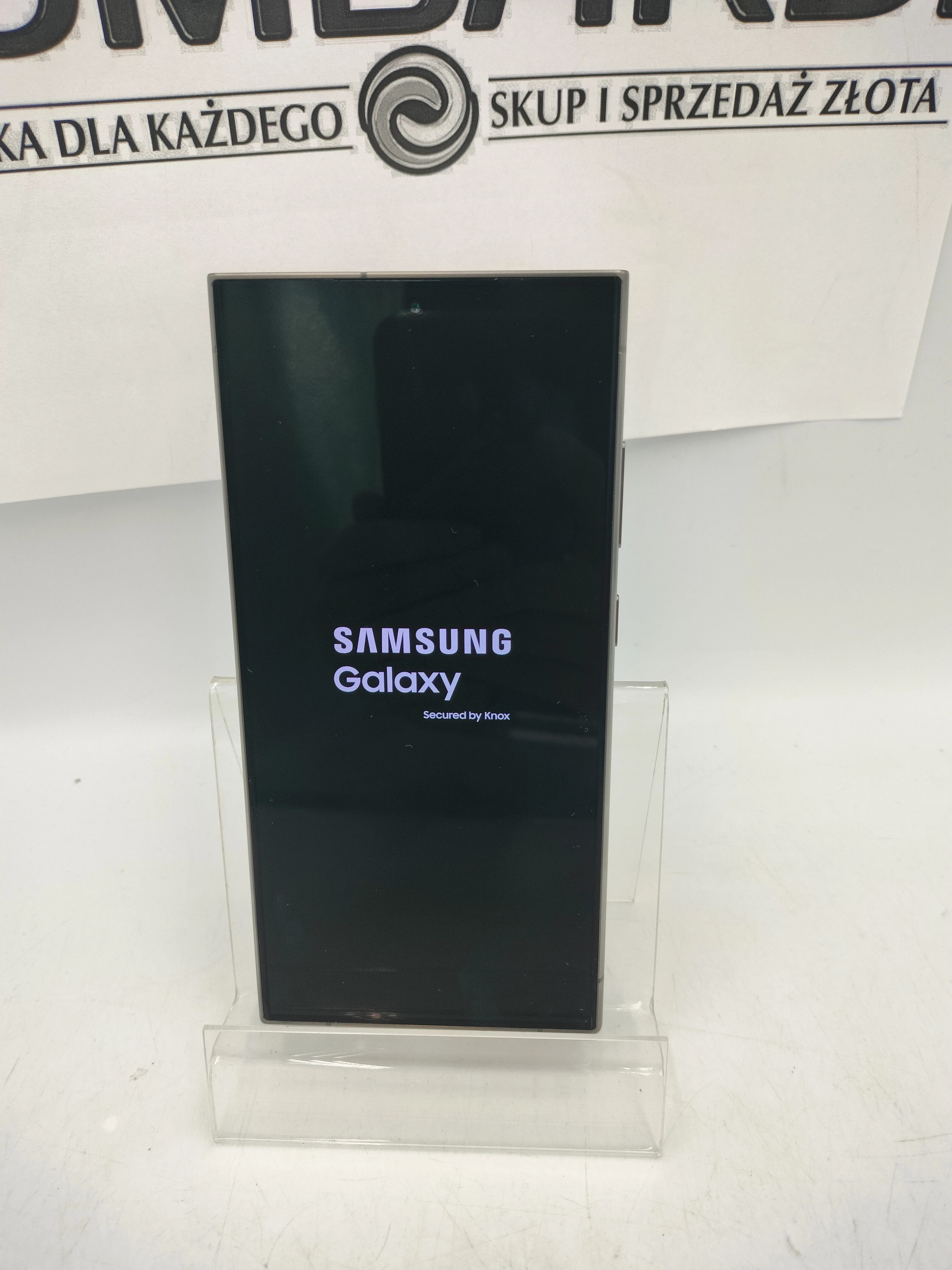 telefon-samsung-galaxy-s24-ultra-12gb-256gb-opis-przekatna-ekranu-680