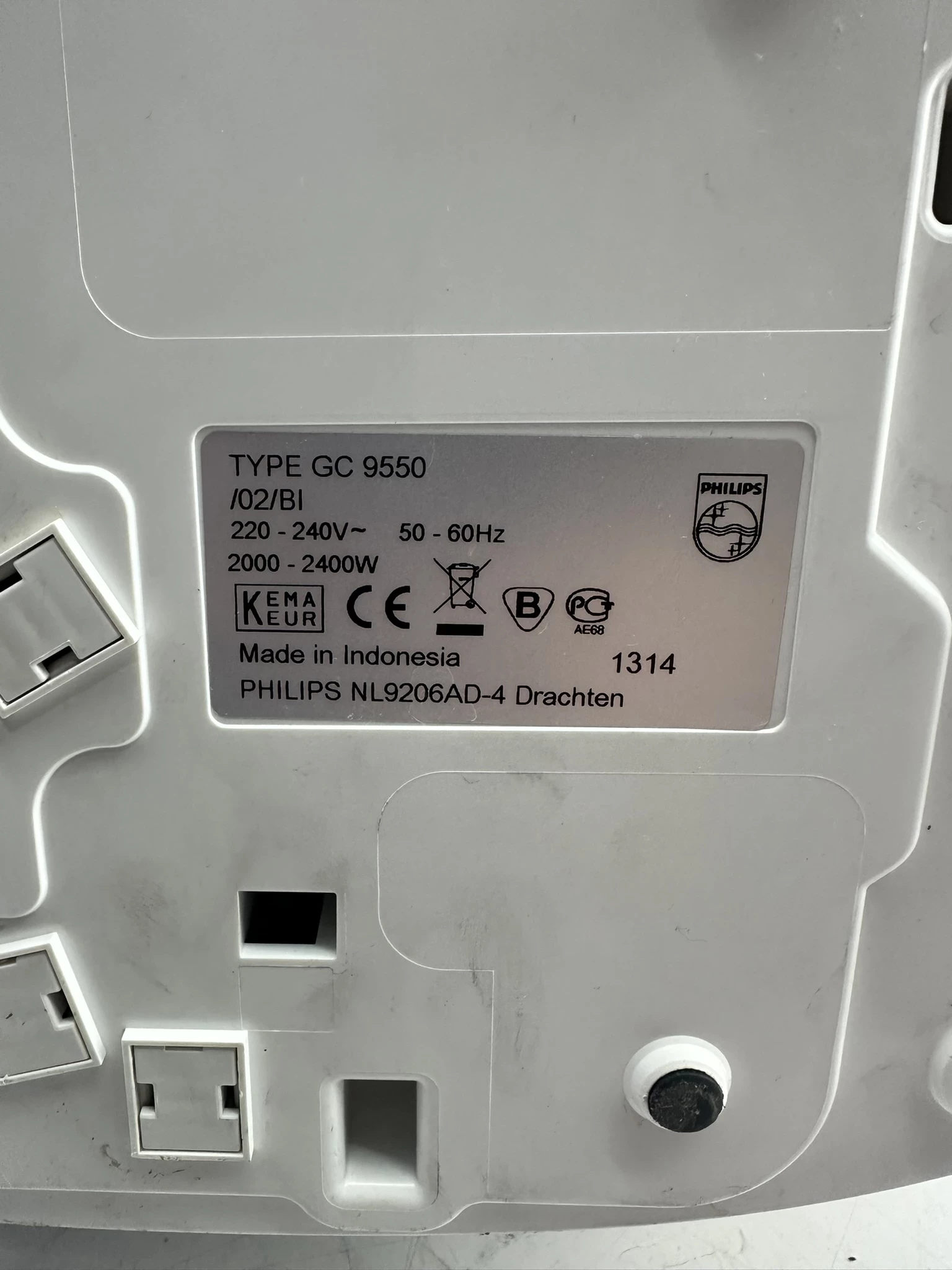 zelazko-philips-gc-955002-wytwarzanie-pary-360