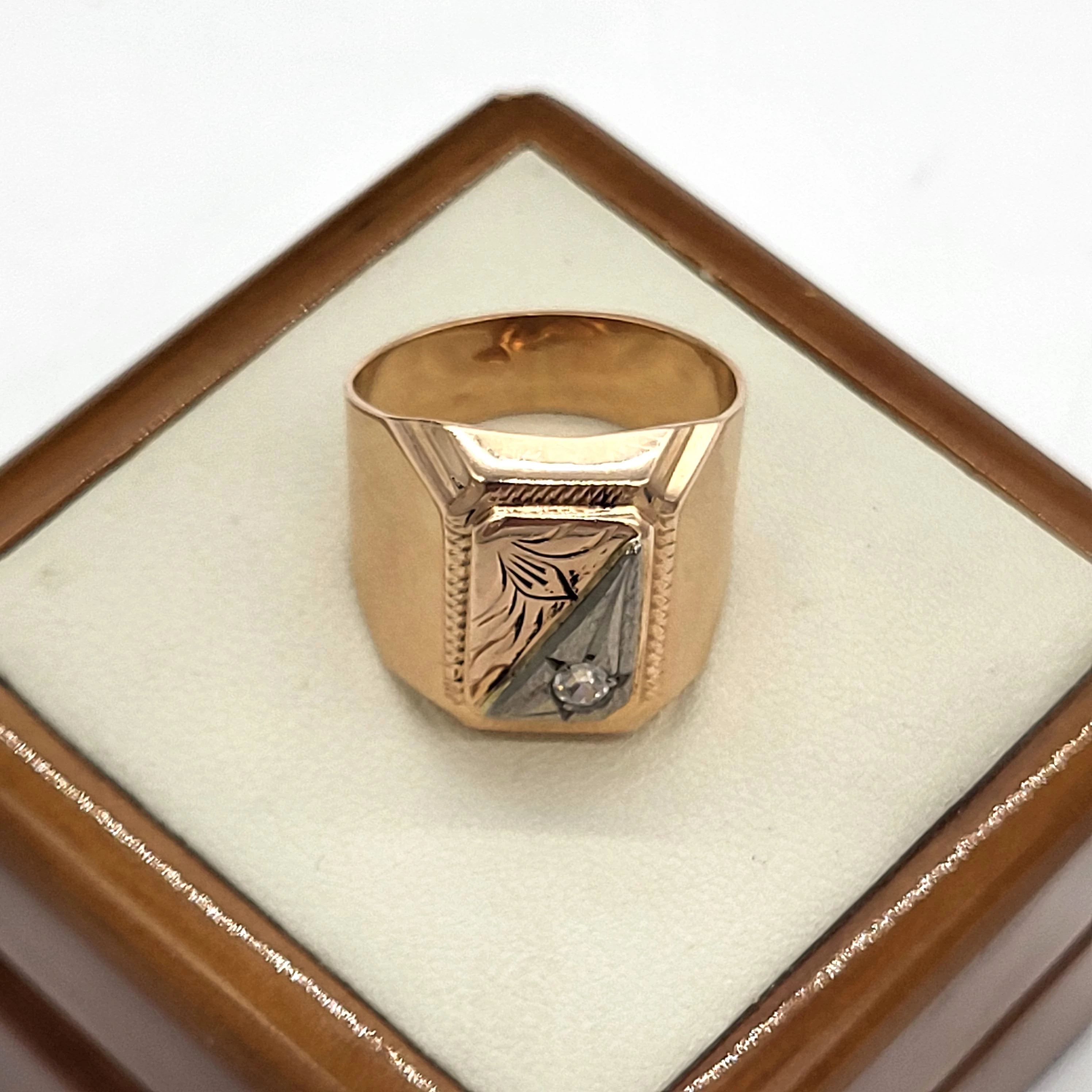 oryginalny-potezny-sygnet-585682g-aleja-sw-jana-pawla-ii-252-kolobrzeg