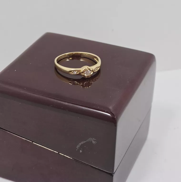 WYRÓB JUBILERSKI UŻYWANY PIERSCIONEK(585,1,94G,16R)