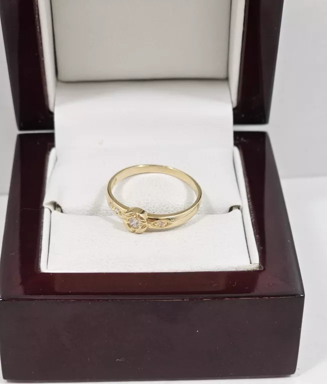 WYRÓB JUBILERSKI UŻYWANY PIERSCIONEK(585,1,94G,16R)