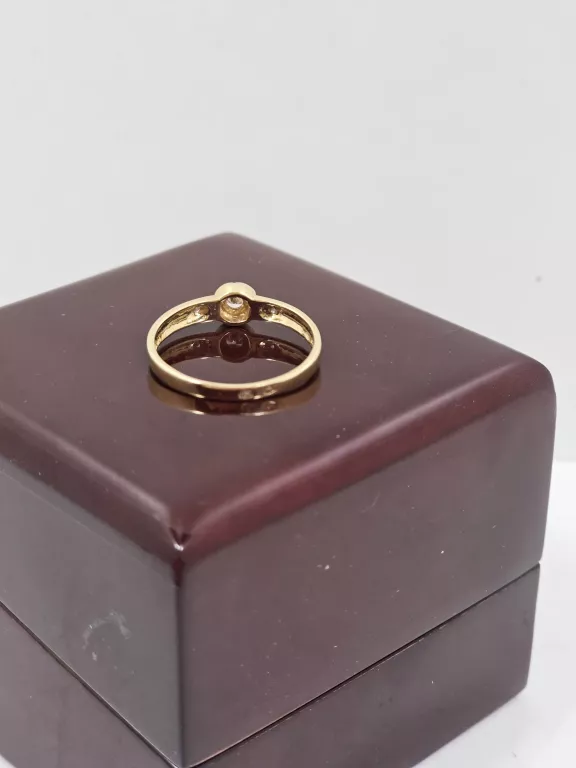 WYRÓB JUBILERSKI UŻYWANY PIERSCIONEK(585,1,94G,16R)