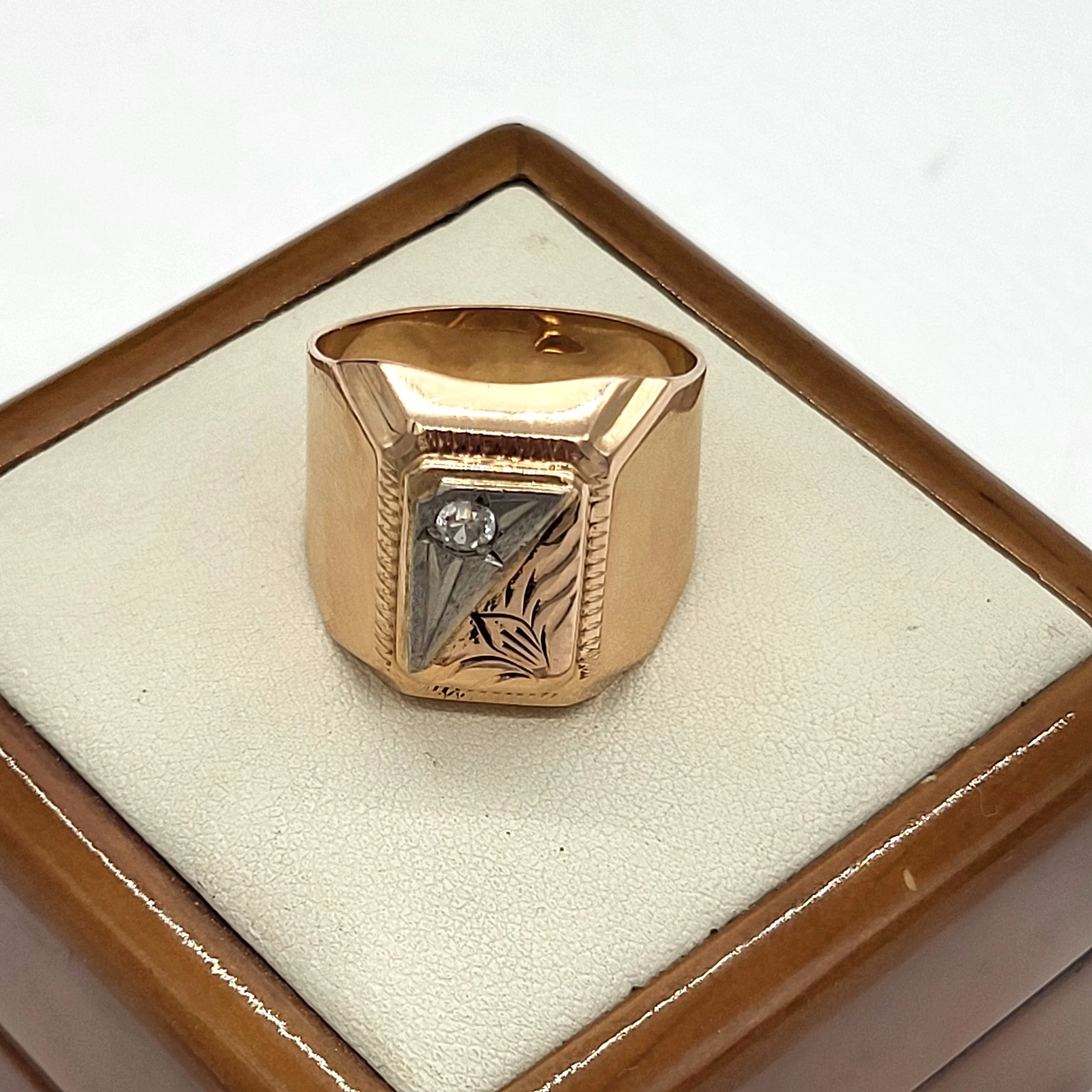 oryginalny-potezny-sygnet-585682g-stan-11323-2