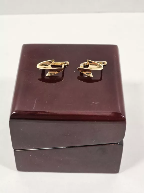 wyrob-jubilerski-uzywany-kolczyki-material-zloto